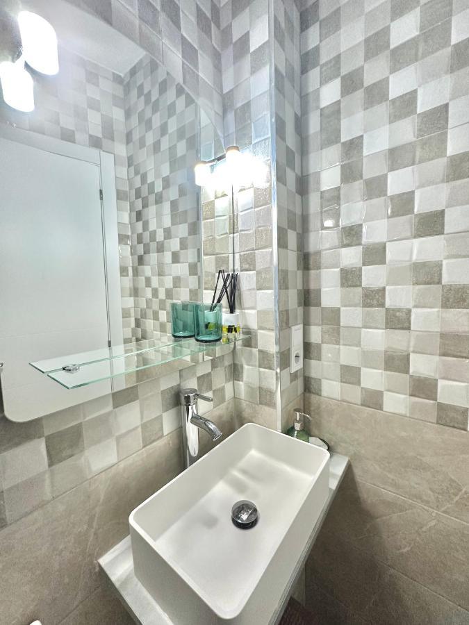Sol Apartamentos Malaga Centro المظهر الخارجي الصورة